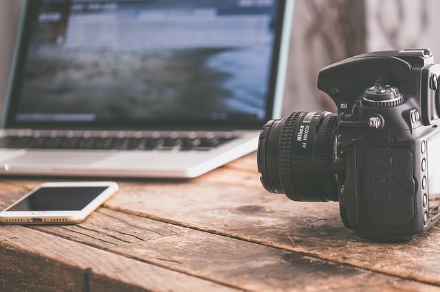 use digital camera as webcam cover